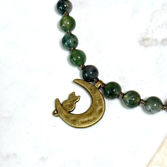 Genuine Gemstone Green Moss Agate Bronze Cat on the Moon Beaded Short Necklace - Picture 4 of 13
